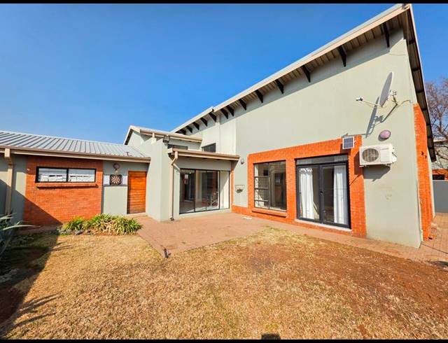 3 BEDROOM TOWNHOUSE FOR SALE IN MEYERTON CENTRAL